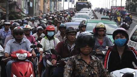 Người tay dài tay ngắn không được lái xe