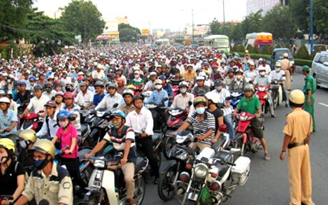 xe may lan vao lan duong danh cho xe o to