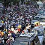 Những nỗi khổ của người lái xe ô tô tại Việt Nam