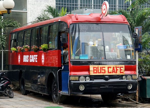 quan cafe tren xe bus